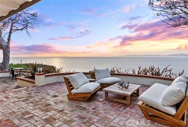 1115 Palos Verdes Drive West, Palos Verdes Estates, California 90274, 4 Bedrooms Bedrooms, ,3 BathroomsBathrooms,Residential,For Sale,Palos Verdes Drive West,PV25050513