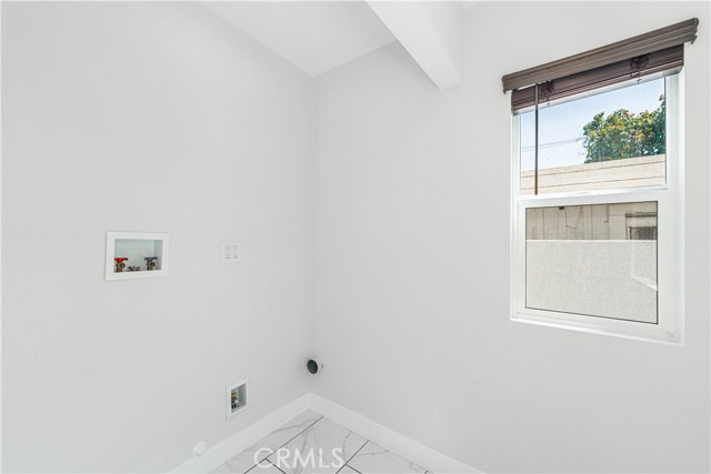 Detail Gallery Image 17 of 40 For 1031 S Bonnie Beach Pl, East Los Angeles,  CA 90023 - 5 Beds | 3 Baths