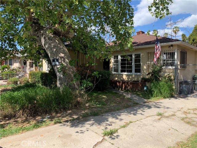 14633 Hamlin Street photo 2