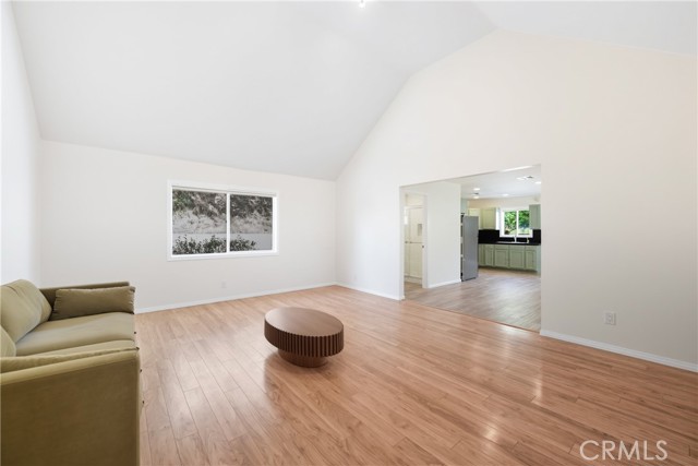 Detail Gallery Image 2 of 18 For 23416 Community St #B,  West Hills,  CA 91304 - 1 Beds | 1 Baths