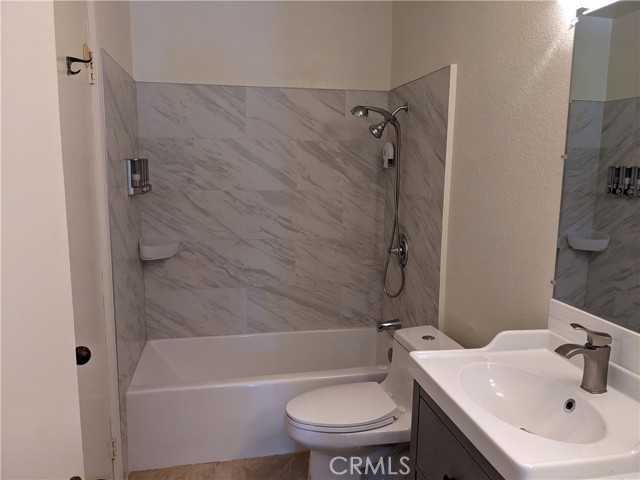 Detail Gallery Image 12 of 17 For 38 Exeter #7,  Irvine,  CA 92612 - 2 Beds | 1 Baths