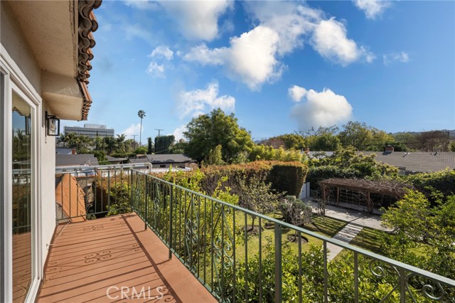 Detail Gallery Image 19 of 26 For 14620 Addison St, Sherman Oaks,  CA 91403 - 4 Beds | 3 Baths