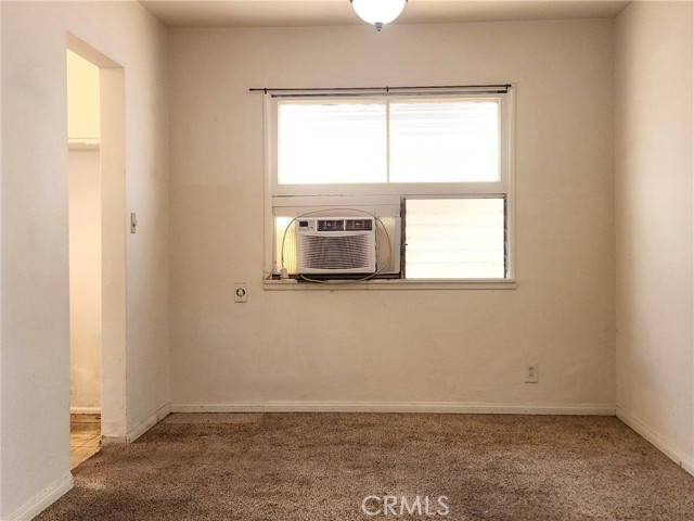 Image 6 of 27 For 4910 Kauffman Avenue