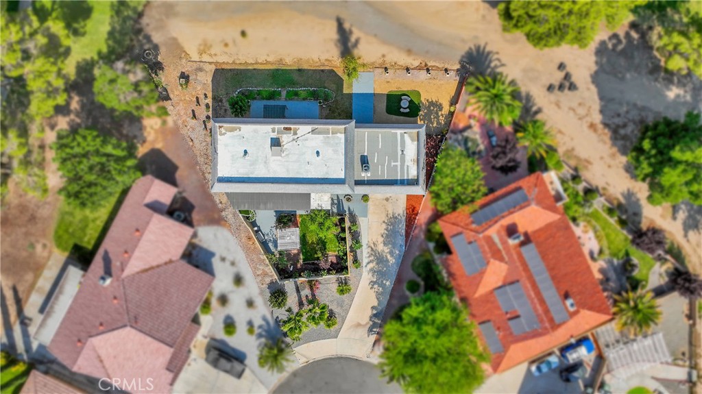 https://media.crmls.org/medias/a3271687-fe91-4d27-af00-13145be05302.jpg?preset=X-Large