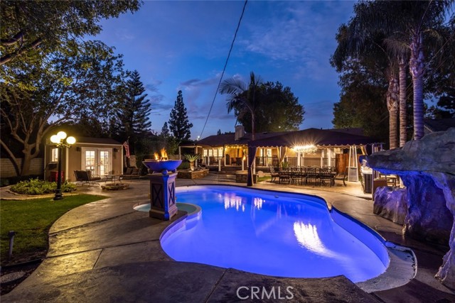 Detail Gallery Image 30 of 54 For 18834 Devonshire St, Northridge,  CA 91324 - 3 Beds | 3 Baths