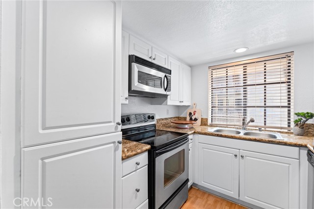 Detail Gallery Image 10 of 24 For 25541 Indian Hill Ln #P,  Laguna Hills,  CA 92653 - 2 Beds | 2 Baths