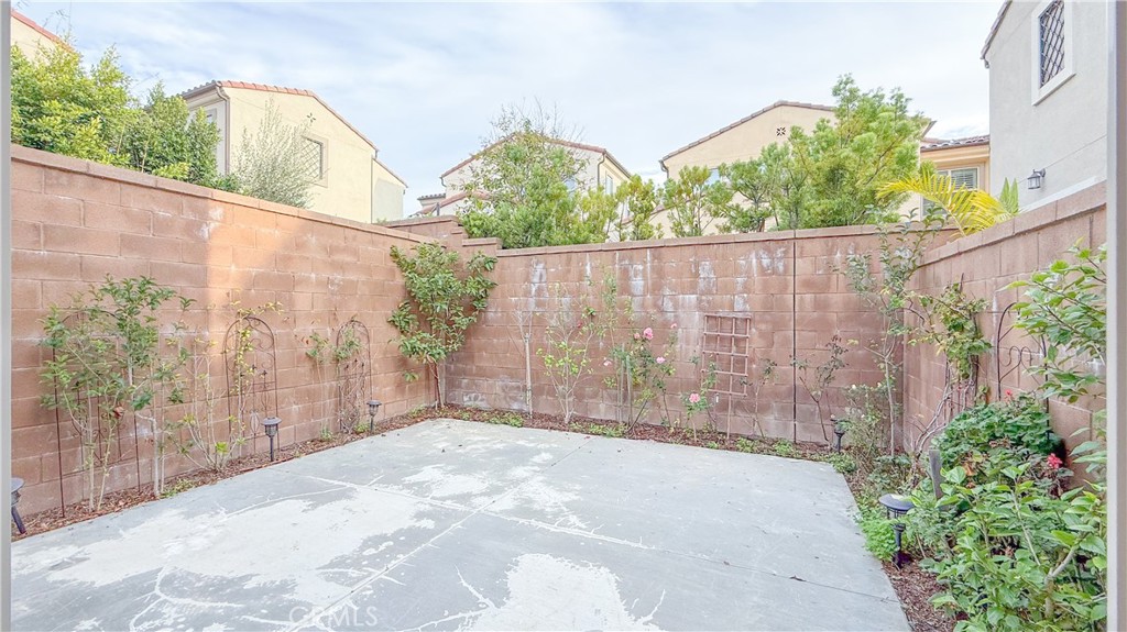 MLS #OC25272097 image #8