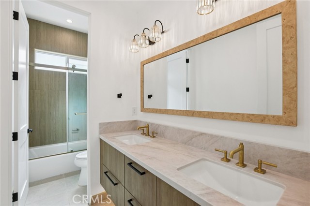 Detail Gallery Image 39 of 52 For 1914 Belmont Ln a,  Redondo Beach,  CA 90278 - 4 Beds | 3/1 Baths