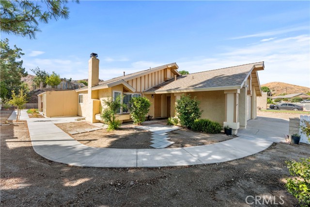 Detail Gallery Image 17 of 60 For 29835 Abelia Rd, Canyon Country,  CA 91387 - 4 Beds | 2 Baths