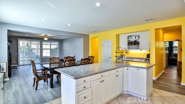 Detail Gallery Image 15 of 34 For 36301 Chittam Wood Pl, Murrieta,  CA 92562 - 4 Beds | 2 Baths