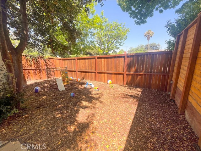 4574 Whaley Avenue, Long Beach CA: https://media.crmls.org/medias/a329d640-ef24-4133-b32f-84d85eff9c5e.jpg