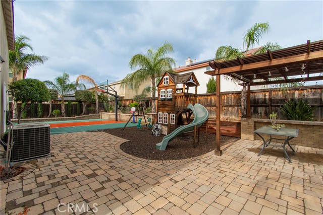 Detail Gallery Image 15 of 59 For 27204 Big Horn, Moreno Valley,  CA 92555 - 4 Beds | 4 Baths