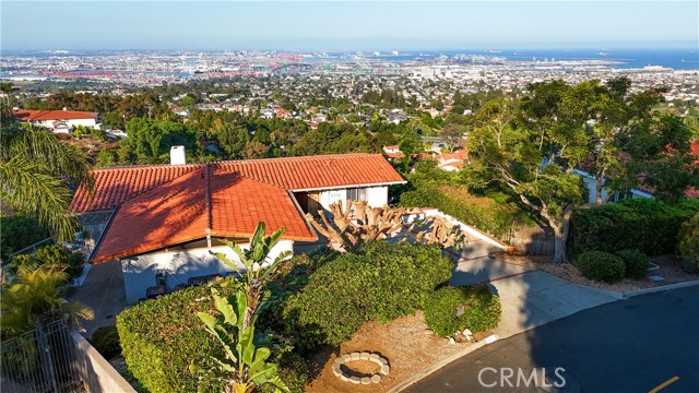 6305 Via Colinita, Rancho Palos Verdes, California 90275, 4 Bedrooms Bedrooms, ,2 BathroomsBathrooms,Residential,Sold,Via Colinita,PV24140589