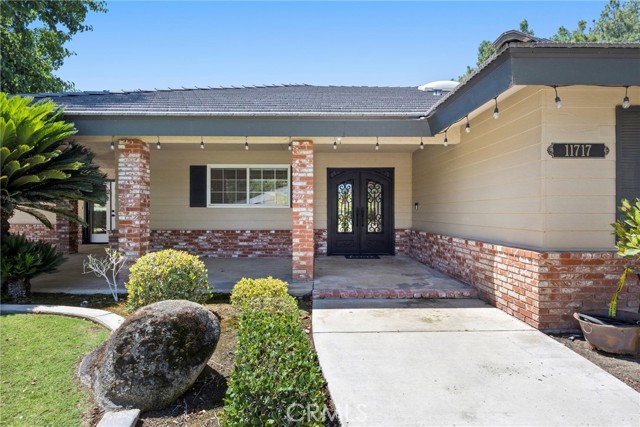 11717 Old Town Road, Bakersfield CA: https://media.crmls.org/medias/a32afcf2-773e-46bf-9653-33c6d52c5daa.jpg