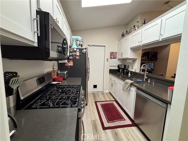 15957 Randall Avenue, Fontana CA: https://media.crmls.org/medias/a32bcf34-2e79-4f7a-9f1f-d377a6ac56b0.jpg