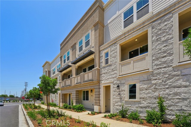 Detail Gallery Image 3 of 37 For 119 N First Ave, Upland,  CA 91786 - 3 Beds | 3/1 Baths