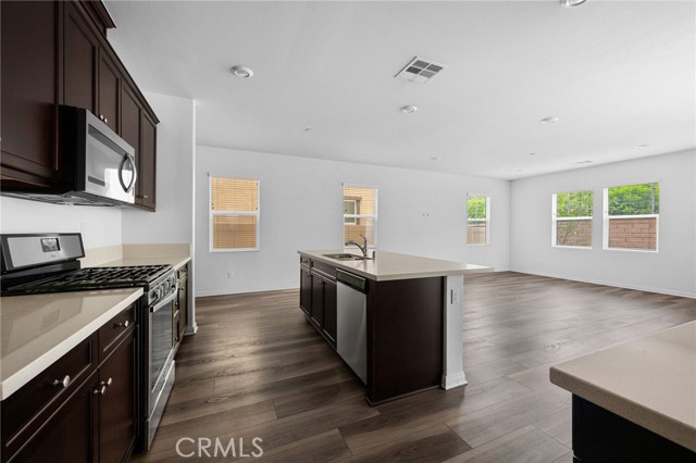 893 Harvest Avenue, Upland CA: https://media.crmls.org/medias/a32e9a7e-375f-480e-9d5a-1d5d1b73a9cc.jpg