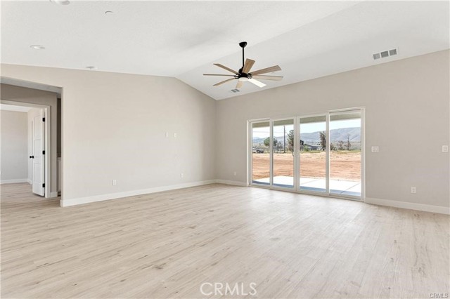 Detail Gallery Image 7 of 41 For 22562 Houston St, Apple Valley,  CA 92308 - 4 Beds | 2 Baths
