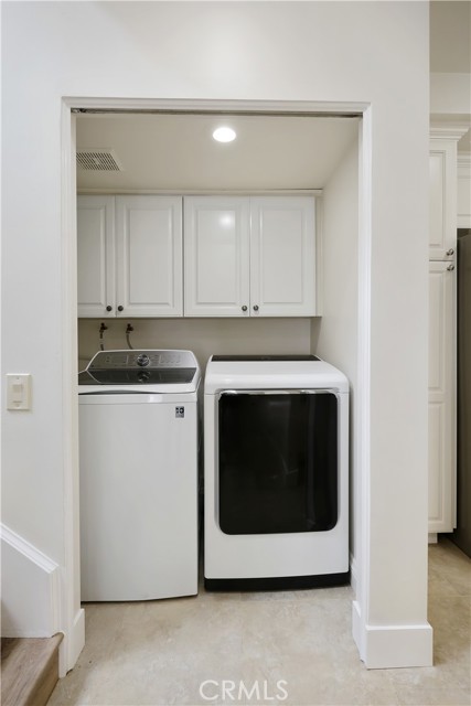617 Iris Avenue, Corona del Mar CA: https://media.crmls.org/medias/a32f58e8-e180-460a-8ea6-0113112dee42.jpg