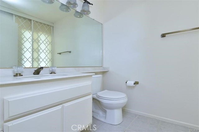 Detail Gallery Image 23 of 34 For 4061 Falling Leaf, Encino,  CA 91316 - 5 Beds | 4/1 Baths