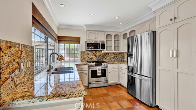 Detail Gallery Image 17 of 75 For 17452 Mayor Ln, Huntington Beach,  CA 92647 - 3 Beds | 2 Baths