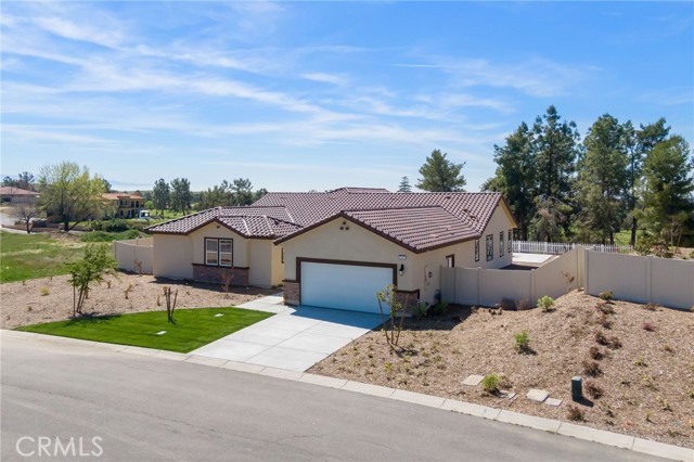 5804 Levanto Street, Bakersfield CA: https://media.crmls.org/medias/a32fec40-50d0-4df8-8a12-61dfced00d59.jpg