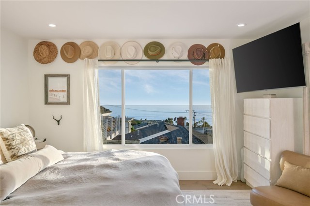 Detail Gallery Image 17 of 53 For 274 Grandview, Laguna Beach,  CA 92651 - 7 Beds | 7 Baths