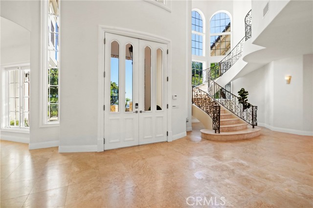 13320 Mulholland Drive, Beverly Hills CA: https://media.crmls.org/medias/a33006e8-cffb-4372-9a45-ecd9aceb405d.jpg