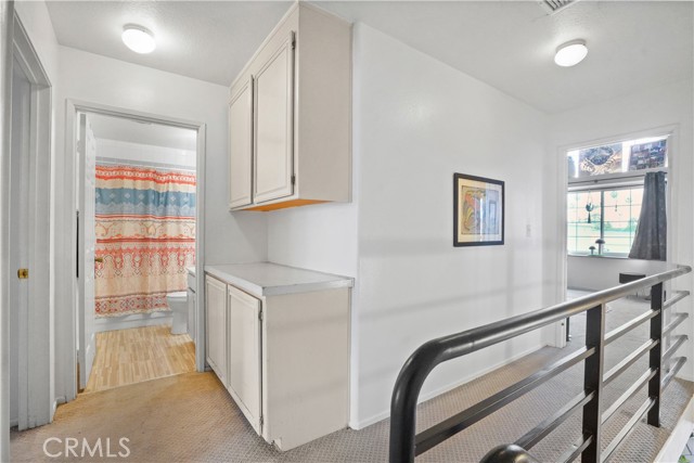 Detail Gallery Image 11 of 33 For 15801 Wyandotte St #109,  Lake Balboa,  CA 91406 - 3 Beds | 2/1 Baths