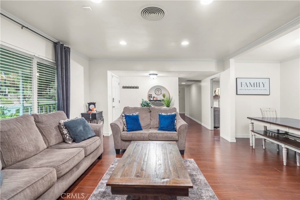 A331C25D 46B0 4B8F A510 D3Db404397B2 1811 Country Club, Bakersfield, Ca 93306 &Lt;Span Style='BackgroundColor:transparent;Padding:0Px;'&Gt; &Lt;Small&Gt; &Lt;I&Gt; &Lt;/I&Gt; &Lt;/Small&Gt;&Lt;/Span&Gt;