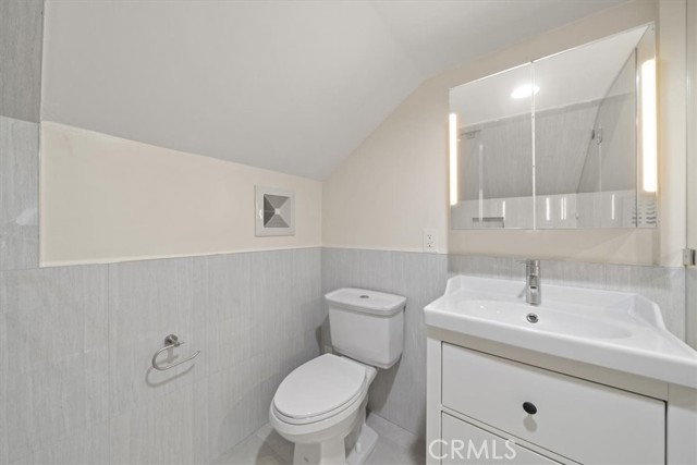 268 S Norton Avenue, Los Angeles CA: https://media.crmls.org/medias/a331e2d5-ef05-458d-be40-56c209437911.jpg