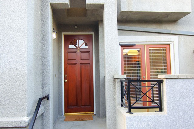 Detail Gallery Image 2 of 35 For 240 S Mentor #2,  Pasadena,  CA 91106 - 2 Beds | 2/1 Baths