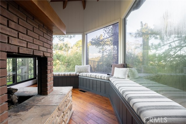 Detail Gallery Image 11 of 44 For 1148 Nadelhorn Dr, Lake Arrowhead,  CA 92352 - 4 Beds | 2/1 Baths