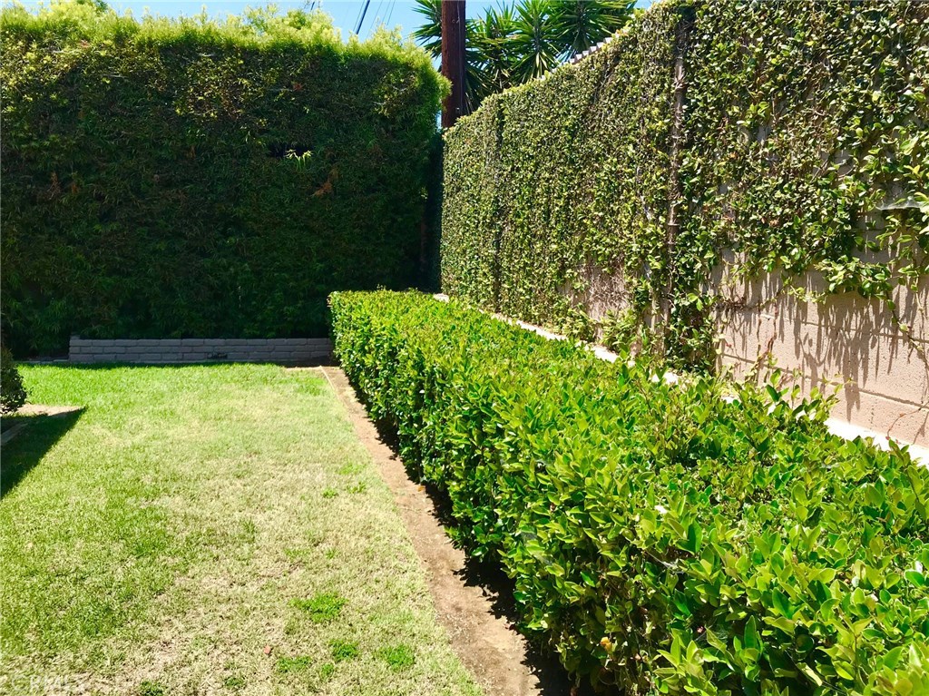 https://media.crmls.org/medias/a3332de9-636e-47b1-908c-74bc5e24c963.jpg?preset=X-Large
