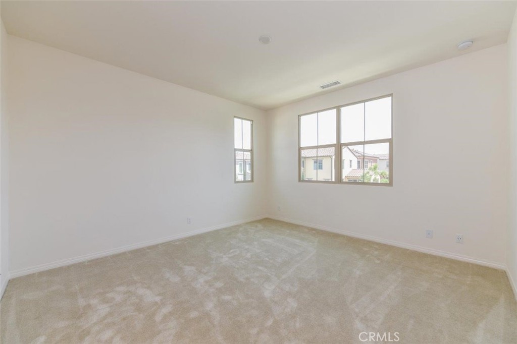 MLS #OC25225555 image #10