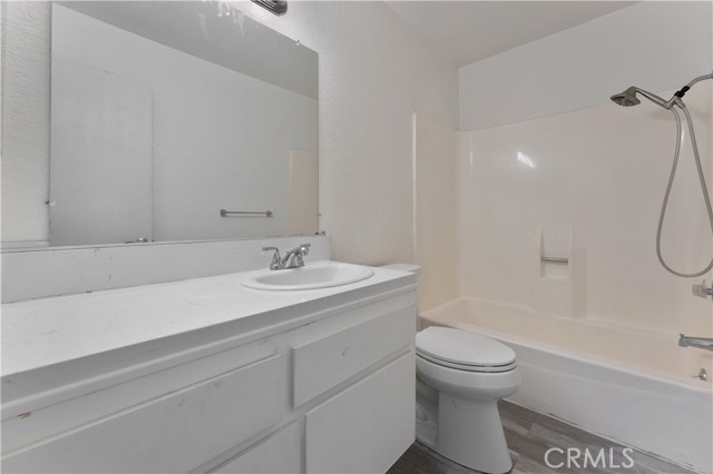 8653 Calle Del Prado, Rancho Cucamonga CA: https://media.crmls.org/medias/a3347282-17c6-43a1-a7d3-908ab8be6a44.jpg