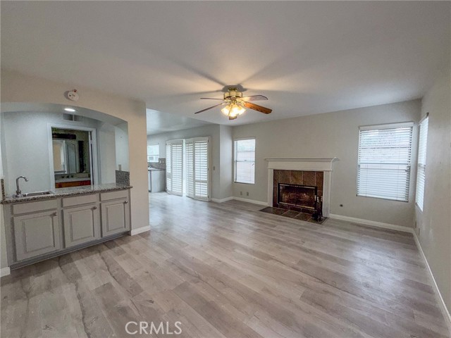 Detail Gallery Image 14 of 55 For 5018 Evanwood Ave, Oak Park,  CA 91377 - 4 Beds | 2/1 Baths