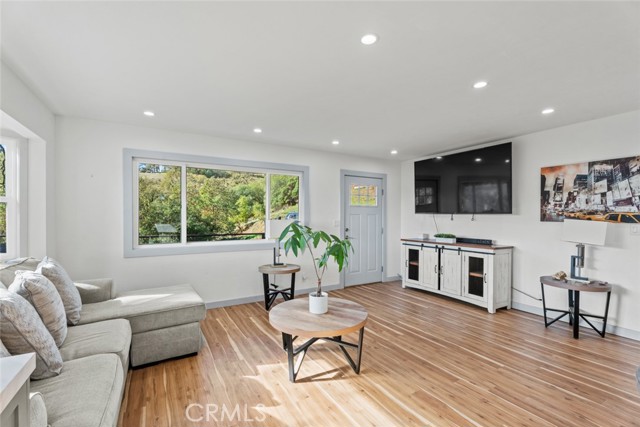 Detail Gallery Image 4 of 18 For 8500 Black Bart, Redwood Valley,  CA 95470 - 4 Beds | 2 Baths