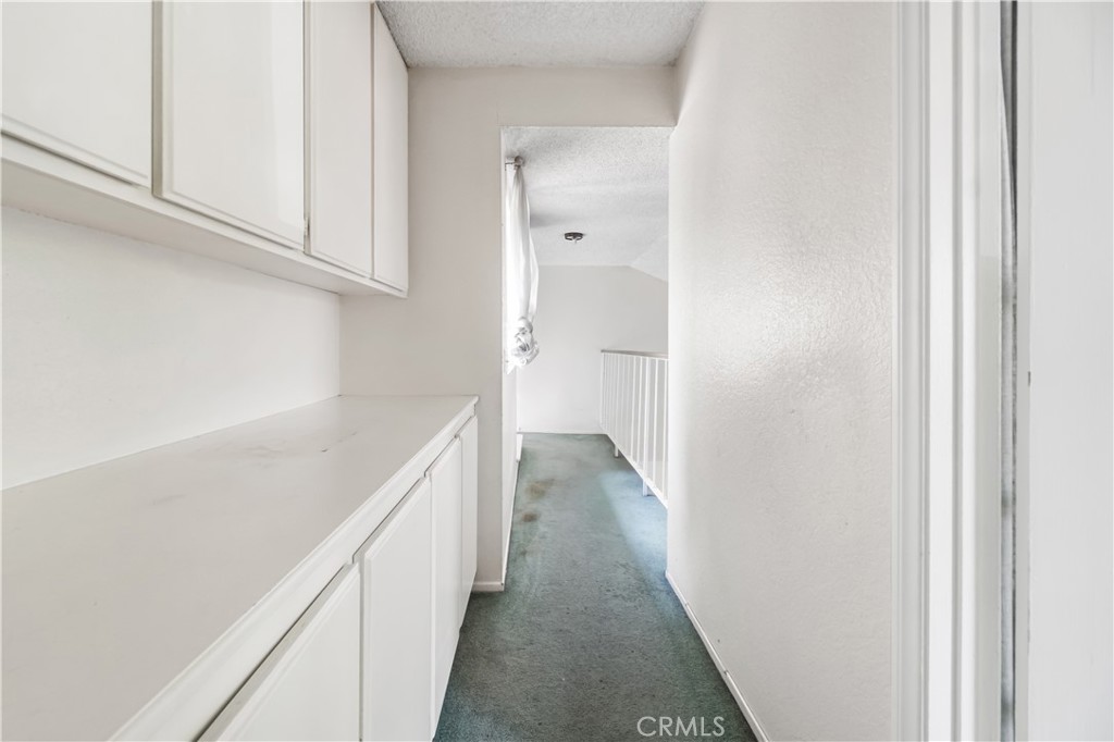 https://media.crmls.org/medias/a33643d0-e10e-4bc5-8204-35b2747bdd53.jpg?preset=X-Large