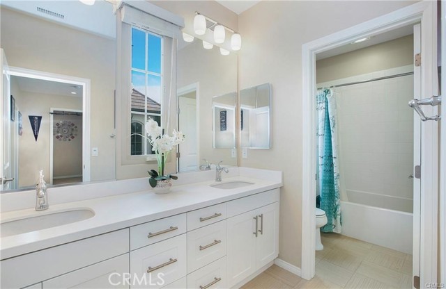 Detail Gallery Image 11 of 17 For 51 Maple Ash, Irvine,  CA 92620 - 3 Beds | 2/1 Baths