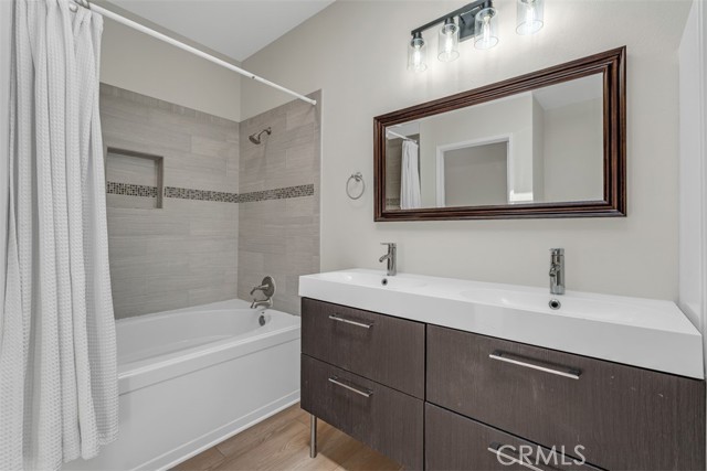 180 Via Lampara, Rancho Santa Margarita CA: https://media.crmls.org/medias/a337c390-e146-4a87-8c32-f7285de05239.jpg