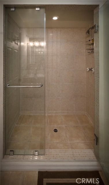 Detail Gallery Image 24 of 38 For 28982 N Shore Rd, Lake Arrowhead,  CA 92352 - 4 Beds | 5 Baths