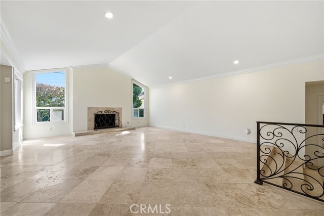 Detail Gallery Image 4 of 21 For 2946 Maui, Costa Mesa,  CA 92626 - 4 Beds | 2/1 Baths