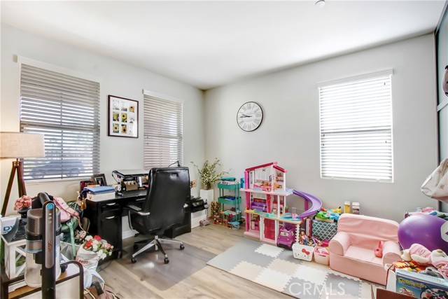 Detail Gallery Image 3 of 20 For 1555 Peridot, Beaumont,  CA 92223 - 3 Beds | 2/1 Baths