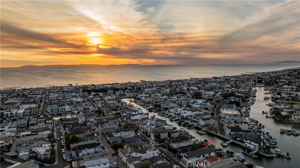 https://media.crmls.org/medias/a3391826-d816-42e4-973c-e8a2605c0b38.jpg?preset=X-Large