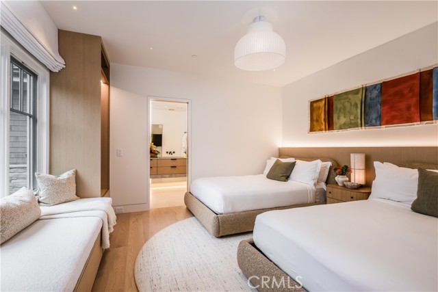 1 Stickley Drive, Laguna Beach CA: https://media.crmls.org/medias/a3398d35-eabf-4319-9895-c95f0bf498d4.jpg