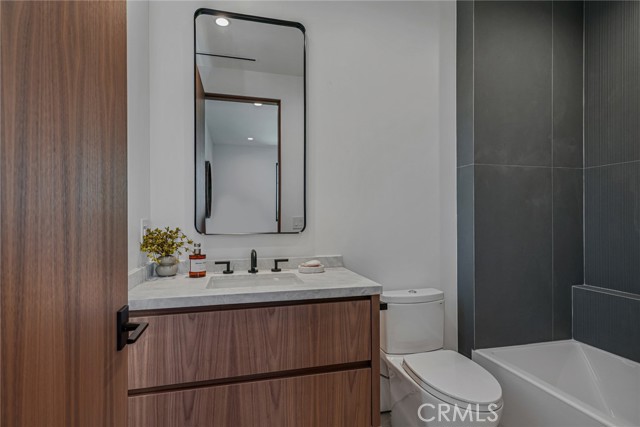 4219 Costello Avenue, Sherman Oaks CA: https://media.crmls.org/medias/a3399fa2-77d7-4f9f-888b-57f753d396ee.jpg