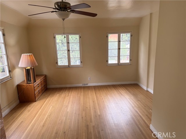 Detail Gallery Image 10 of 32 For 1437 Greenfield Ave, Los Angeles,  CA 90025 - – Beds | – Baths