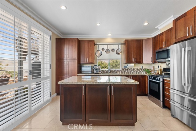 27711 Adonis Lane, Canyon Country CA: https://media.crmls.org/medias/a33a6fe7-b269-4ad6-b0ab-c388de15e64d.jpg