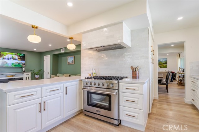 Detail Gallery Image 19 of 51 For 19707 Green Mountain Dr, Newhall,  CA 91321 - 4 Beds | 3 Baths